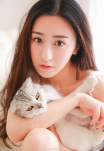 ​朱圣祎、陈若轩疑曝恋情 曾起诉“国民老公”