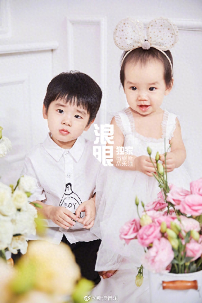 清秀、柔美的女歌手黄英,你知道她的老公,儿子、女儿吗