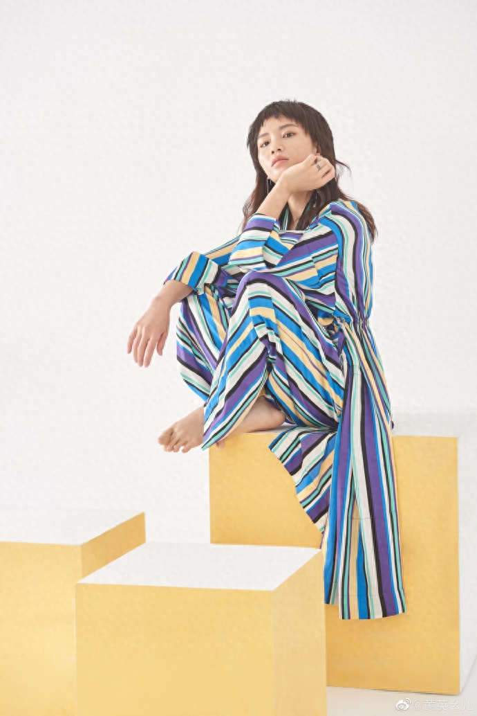 清秀、柔美的女歌手黄英,你知道她的老公,儿子、女儿吗