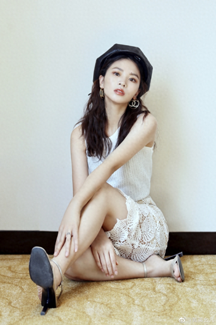 清秀、柔美的女歌手黄英,你知道她的老公,儿子、女儿吗