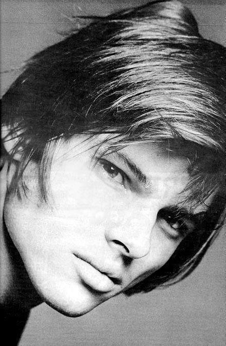 海勒姆·凯勒个人资料写真作品