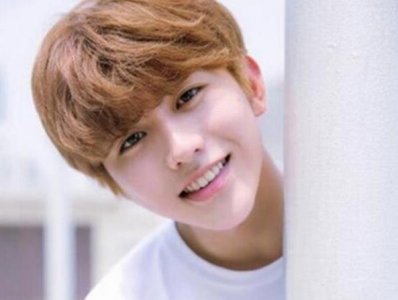 ​蔡徐坤身世经历 传爸爸是隐形富豪