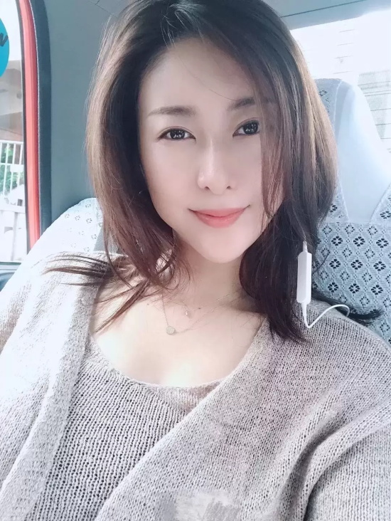 你以为她是空姐，其实她是松下纱荣子