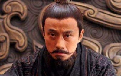 ​曹操用兵谨慎，为何会轻信黄盖的投降呢？