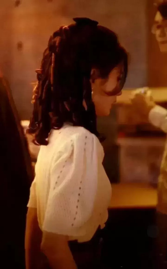 鞠婧祎《粉墨江湖》新片路透照,民国千金贵气满满