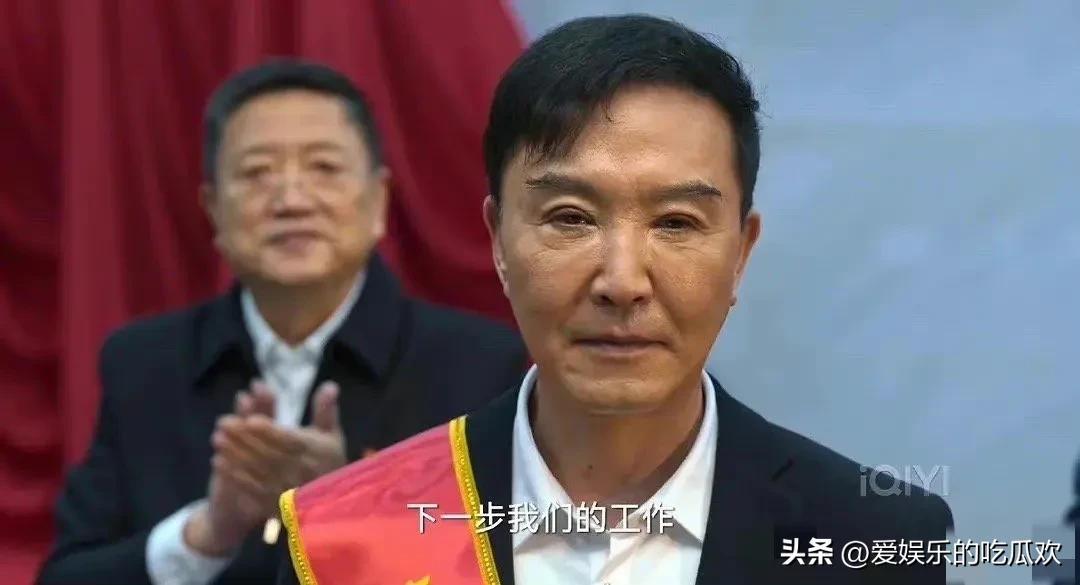 吴刚整容终于真相大白,原来脸肿不是因为打了玻尿酸,而是太敬业