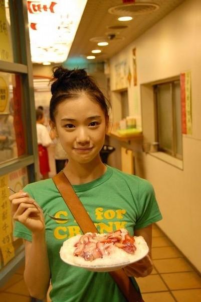 苍井优是谁(36岁苍井优怀孕,老公是搞笑艺人大她8岁,婚前对她闺蜜表白10年)