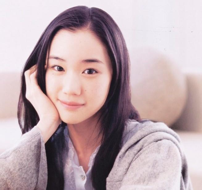 苍井优是谁(36岁苍井优怀孕,老公是搞笑艺人大她8岁,婚前对她闺蜜表白10年)