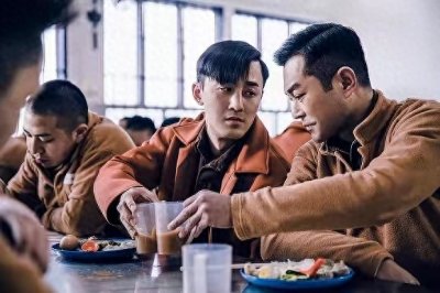 ​《反贪风暴4》中的“曹元元”向女友求婚啦！网友：还不如前女友