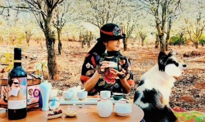 ​杨丽萍近照生活照很老吗（63岁杨丽萍湖景豪宅内景曝光）