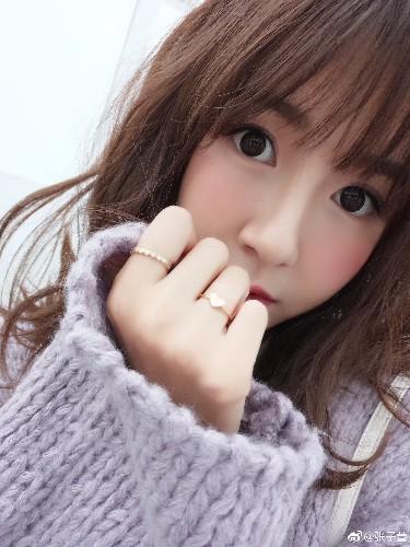 张子萱确实比许婧漂亮,终于知道陈赫为什么选张子萱了。