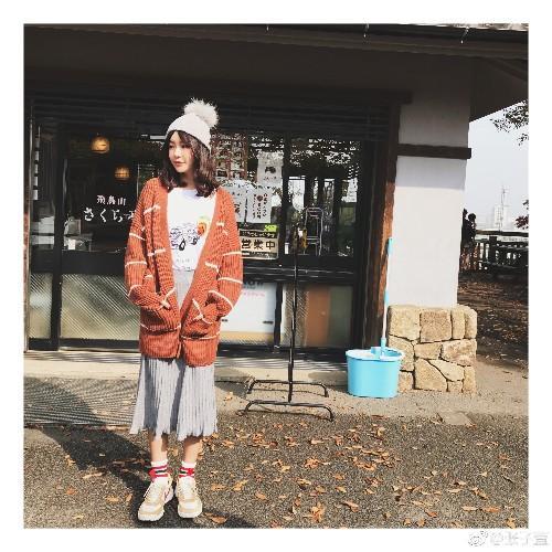 张子萱确实比许婧漂亮,终于知道陈赫为什么选张子萱了。