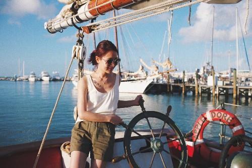 张子萱确实比许婧漂亮,终于知道陈赫为什么选张子萱了。