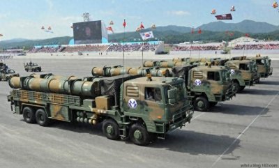 ​韩国举办10年来最大阅兵，拉300个美国人壮胆，亮出两件“杀器”