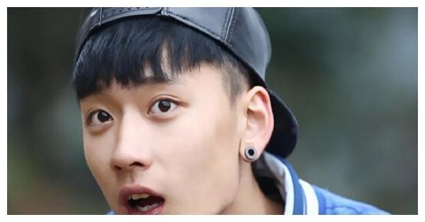 变形记最具正能量的他,供农村妹妹上大学,还将她带到自己家里