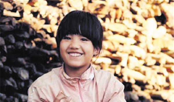 变形记最具正能量的他,供农村妹妹上大学,还将她带到自己家里