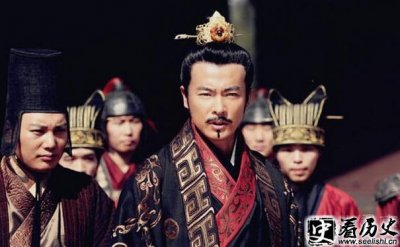 ​汉代察举制是哪个皇帝颁布的