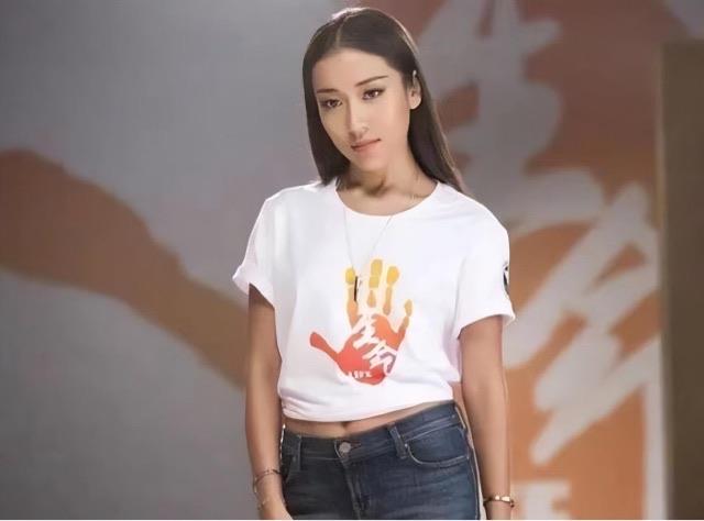 娱乐吉克隽逸的个人资料及简历(歌手吉克隽逸如今发展如何) 1