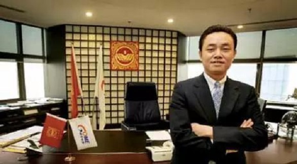 王健林给黄光裕倒茶 十年河东 十年河西