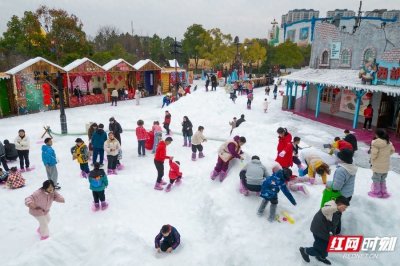 ​南国雪乡、花火盛宴 株洲方特年味拉满嗨翻新春