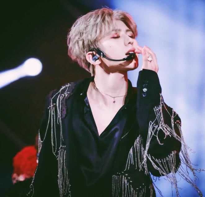 蔡徐坤代言NBA后,网友调侃道:以后NBA的图标应该是这样!