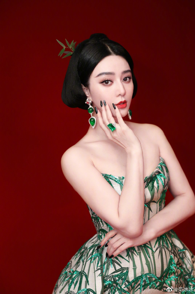 漂亮!范冰冰大晒“猛虎出山”怼脸拍