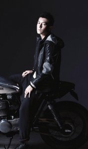 ​陈冠希图集：无论风光或落魄都没变过的酷