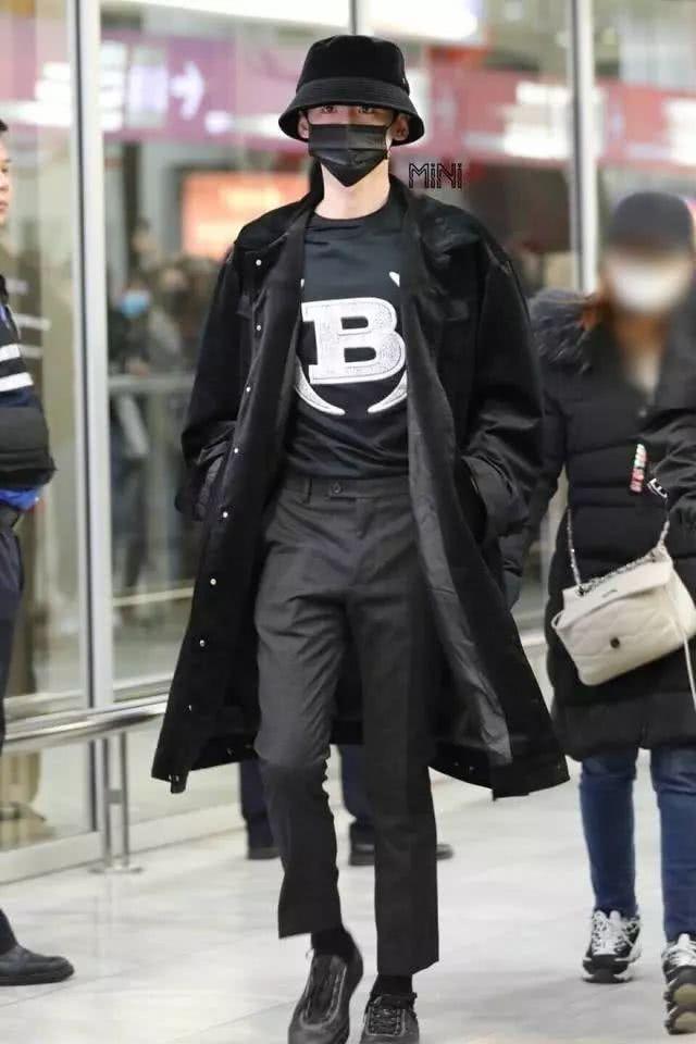 白敬亭偶遇杨蓉两人竟然相谈甚欢