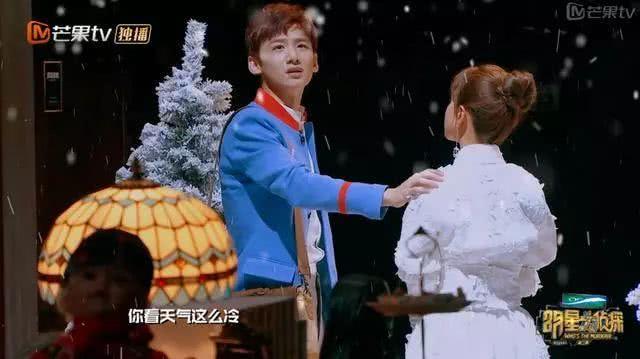 白敬亭偶遇杨蓉两人竟然相谈甚欢