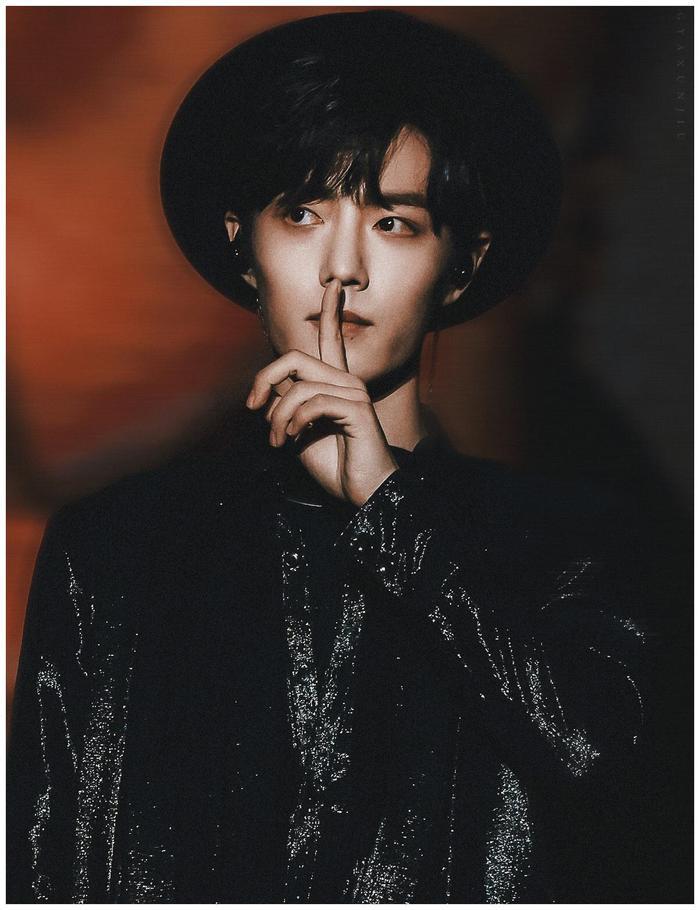 《陈情令》忘羡合作舞台,肖战绅士风造型帅气,王一博穿女装惊艳