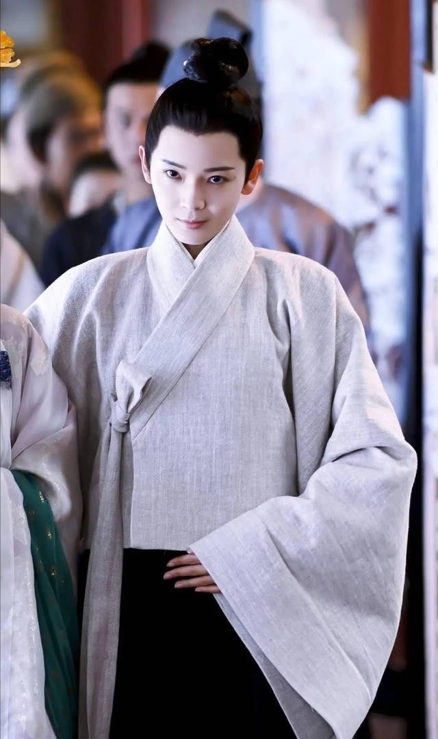 邢恩女友是谁(十二位女扮男装又飒又美的小姐姐)