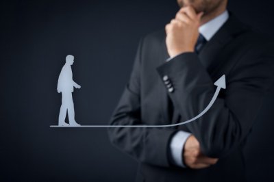 ​回顾：为争夺36岁女护士长，山西一局长雇凶将副局长9刀捅死