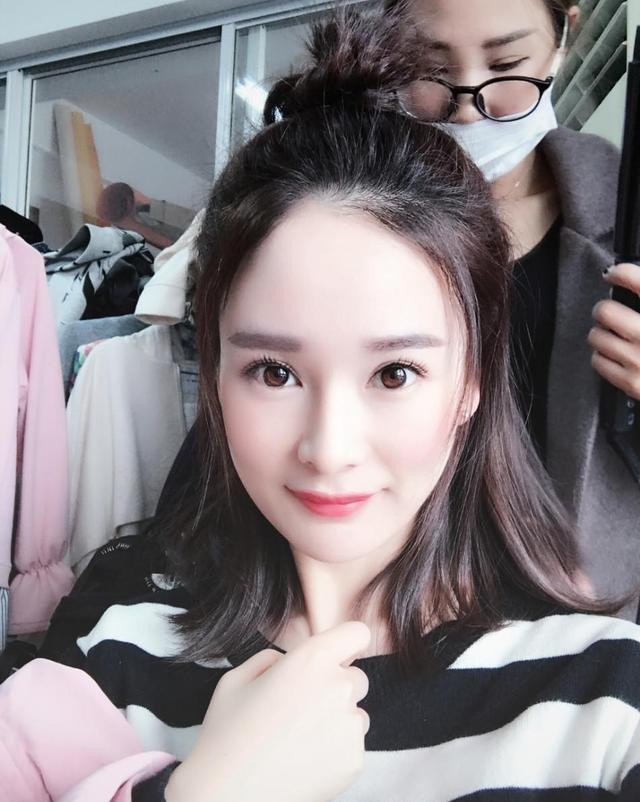 陈丹婷整容前旧照曝光（陈丹婷翻版杨幂快分不清谁）