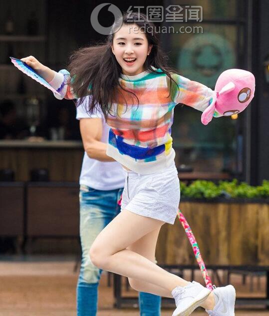 张韶涵为什么隐退几年 张含韵陪人睡觉照片是真的吗