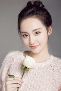 ​张嘉倪：嫁入没有婚礼豪门，我依然管婆婆叫阿姨