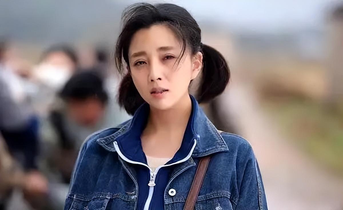 殷桃个人资料简介及家世(43岁殷桃二度“封后”揭露“强者法则”:不断开疆拓土的人生,才是真牛)