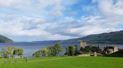 ​科学家认为尼斯湖水怪是什么动物？是一种海洋蛇状生物 图