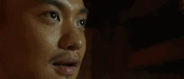 周一围表情太真实照片（咆哮作做演戏用力过猛）