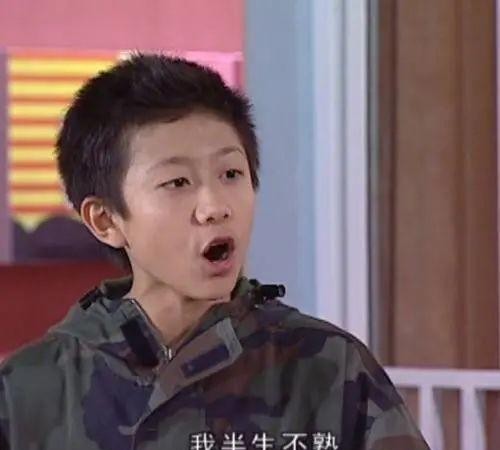 周一围表情太真实照片（咆哮作做演戏用力过猛）