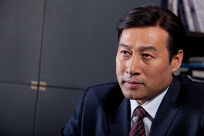 ​和领导相处，不要低三下四，做好这五点，领导就会重用你