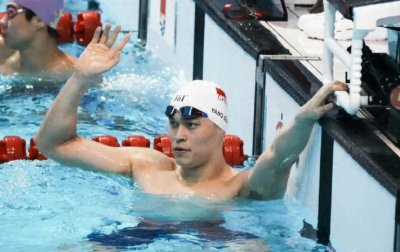 ​孙杨复出第一，菲尔普斯骨瘦如柴，美专家承认针对中国！