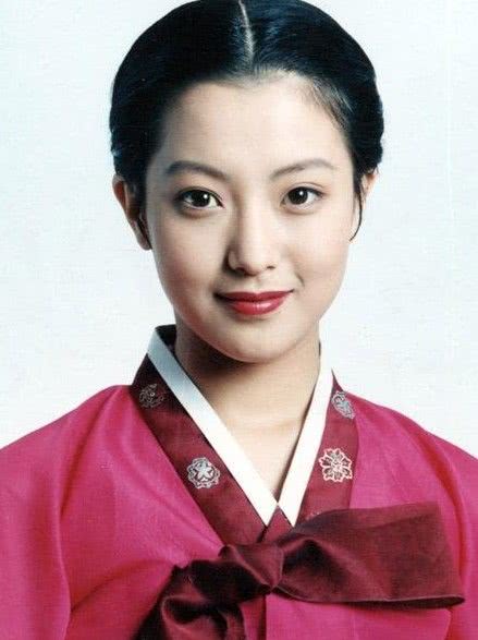 金喜善个人资料写真作品