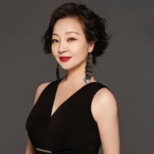 ​马羚：与前夫离婚后，一个人带孩子，如今和89岁老母亲一起