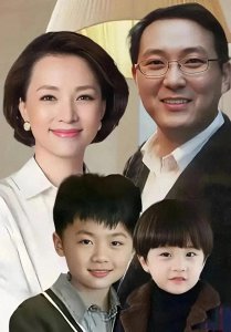 ​董卿一家三口首曝光，不料老公高大帅气身份不一般！儿子超像爸