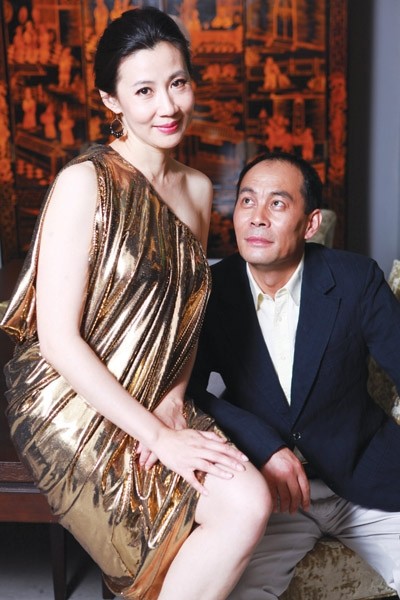 57岁张光北的52岁妻子陈炜近照