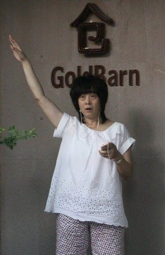 59岁葛优的妻子贺聪近照