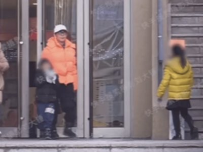 ​大张伟和妻子刘迎共有两个孩子