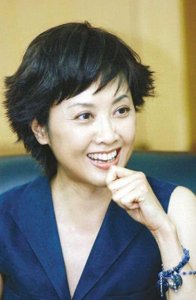 ​“女儿国国王”朱琳：53岁二婚，老公宠她，如今70岁没孩子也幸福