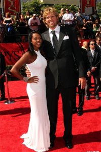 ​奥尼尔：有次偶遇诺维茨基妻子是漂亮黑人才知道司机也爱吃巧克力