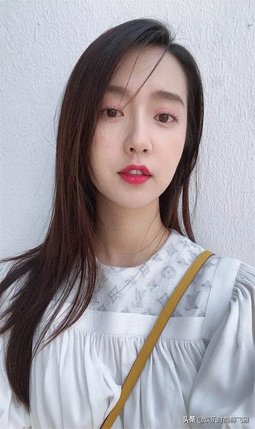 当红小花旦许龄月写真合集：呆萌可爱、美丽动人！